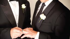 Kết hôn đồng tính ở nước ta, không cấm nhưng cũng không công nhận 